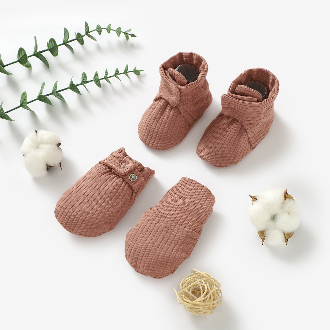 ORGANIC COTTON RIBBED MITTENS &amp; BOOTIES SET0-6 MONTHS 1 PAIR - Tiny Alpaca UK