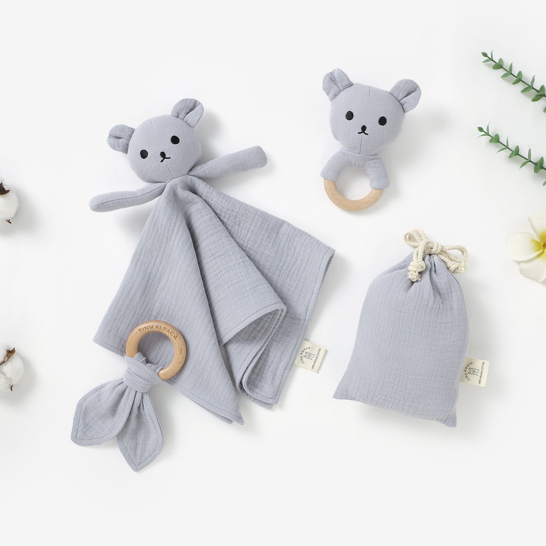 Organic cotton bear comforter and rattle set with teether