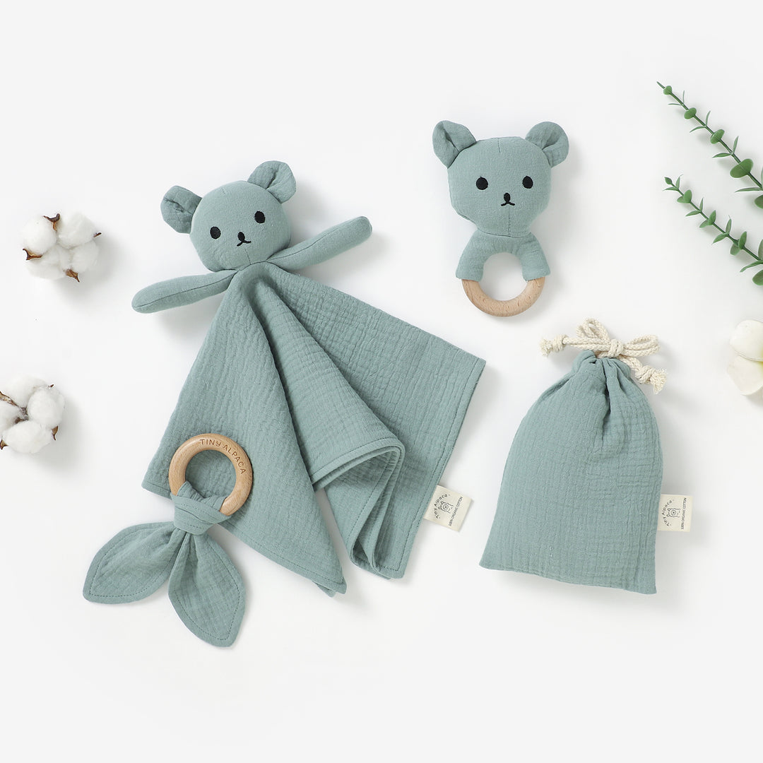 Organic cotton bear comforter and rattle set with teether