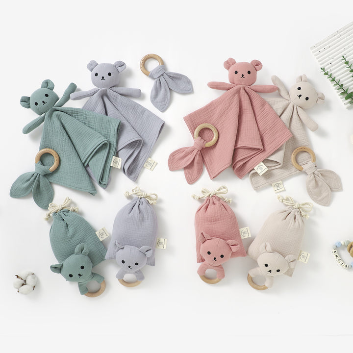 Organic cotton bear comforter and rattle set with teether