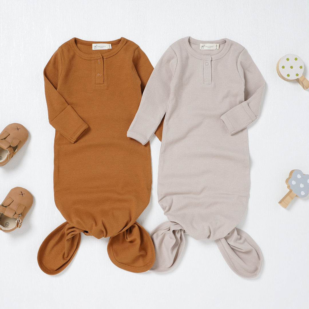 Organic Cotton Newborn Gown Set Of 2 (0-6 months) (Clay and Oatmeal) - Tiny Alpaca UK