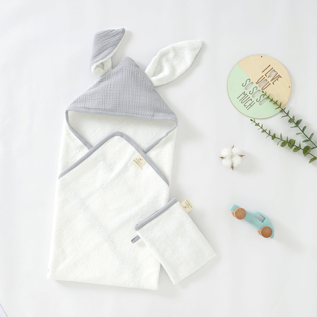 Tiny Alpaca | Organic Cotton Baby Towel With Matching Mittens | 75x75 cm - Tiny Alpaca UK