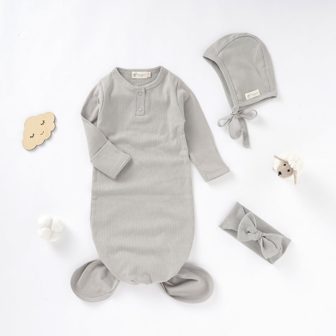 Organic Cotton Newborn Gown Set with Headband and Hat (0-6 months) - Tiny Alpaca UK